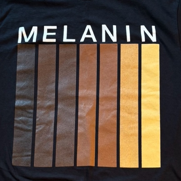 ❤️NWOT Unique T-Shirt MELANIN Sz Medium Unisex - Picture 4 of 4